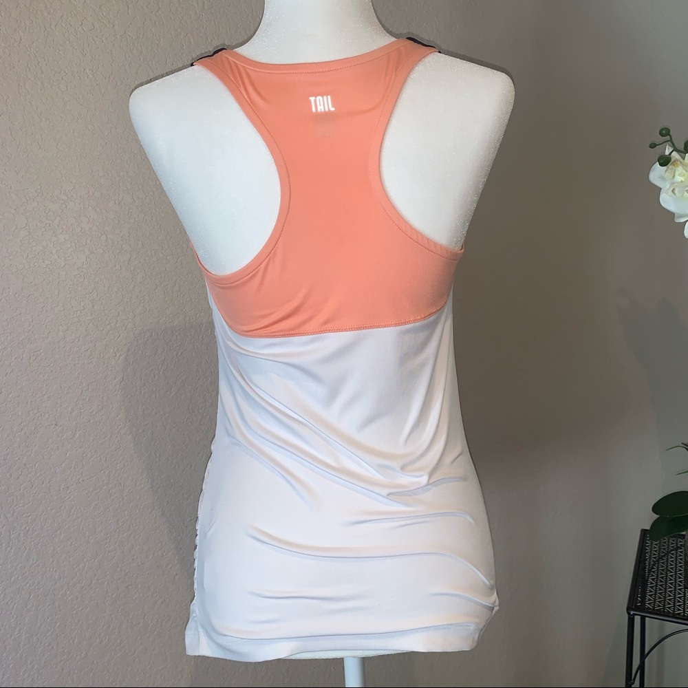 TAIL Activewear Size S - Picture 5 of 9